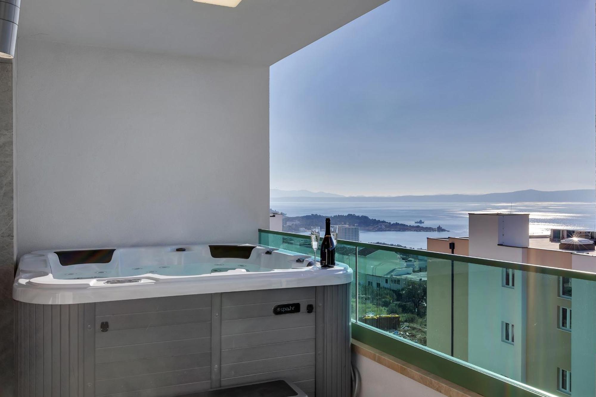 Exclusive Penthouse Big Blue With Private Jacuzzi Appartement Makarska Buitenkant foto