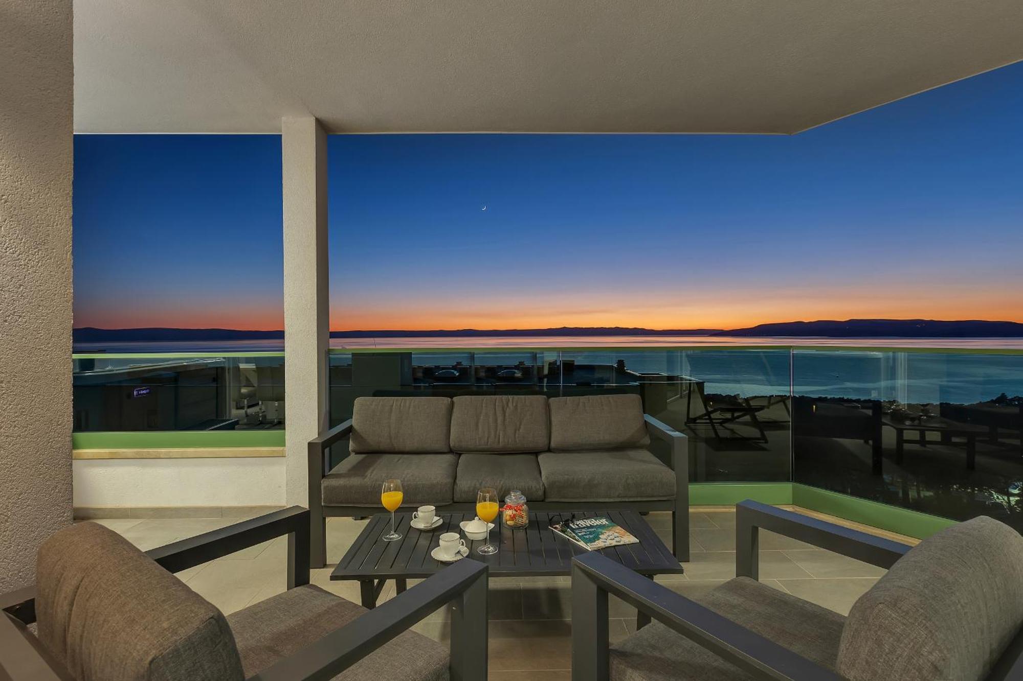 Exclusive Penthouse Big Blue With Private Jacuzzi Appartement Makarska Buitenkant foto