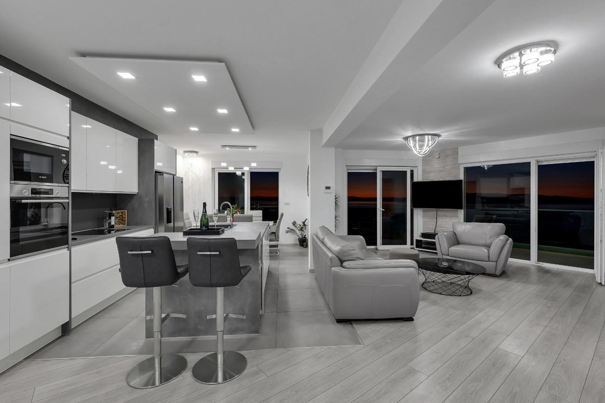 Exclusive Penthouse Big Blue With Private Jacuzzi Appartement Makarska Buitenkant foto
