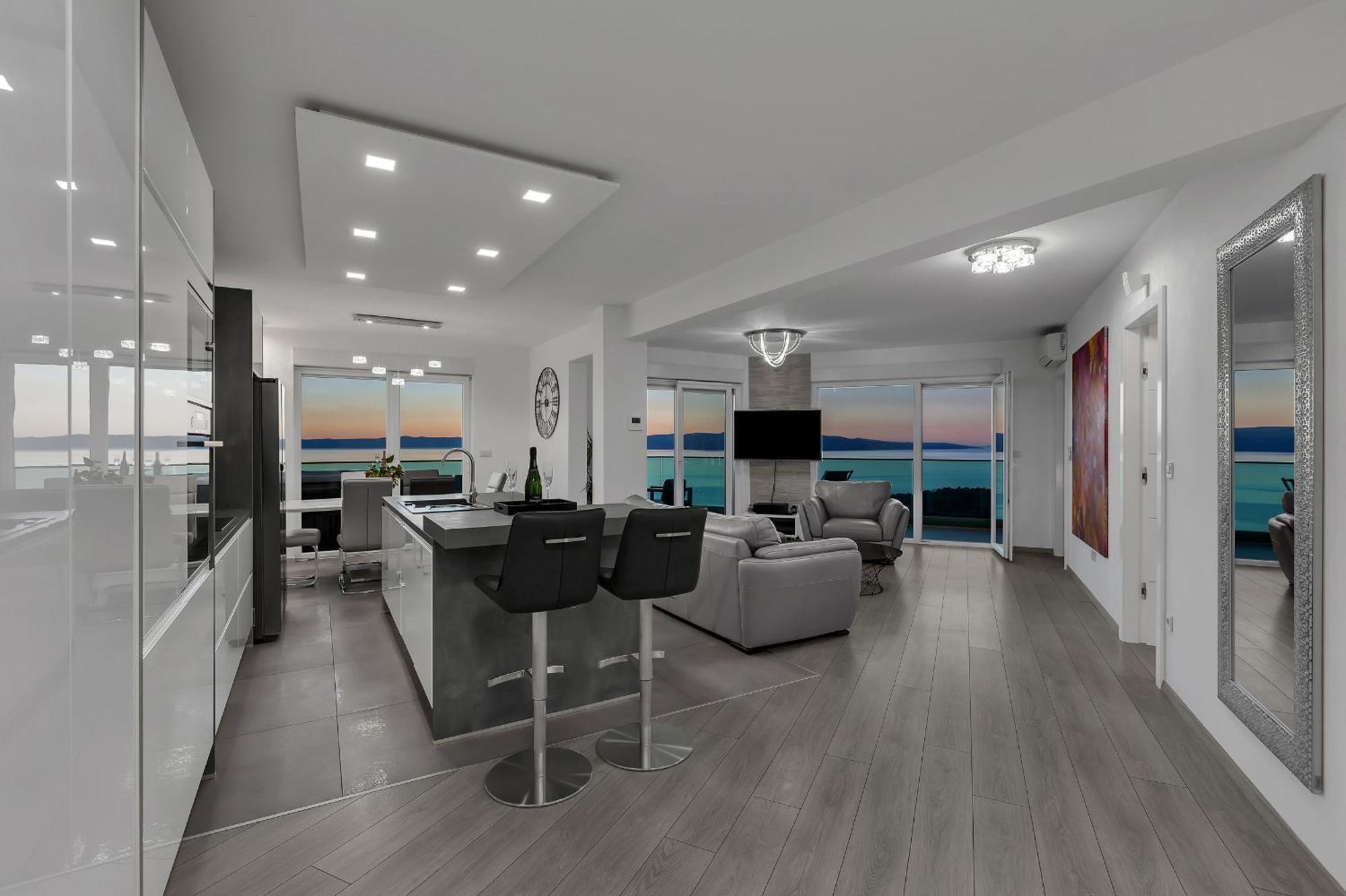 Exclusive Penthouse Big Blue With Private Jacuzzi Appartement Makarska Buitenkant foto