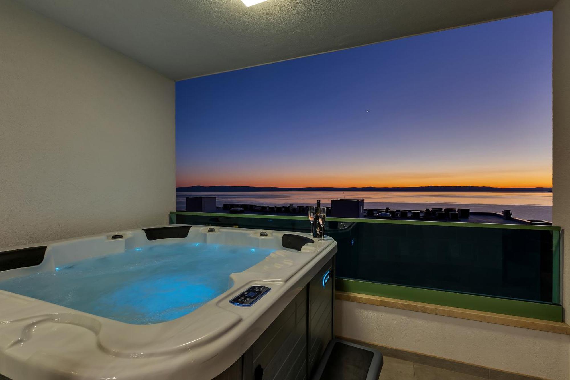 Exclusive Penthouse Big Blue With Private Jacuzzi Appartement Makarska Buitenkant foto