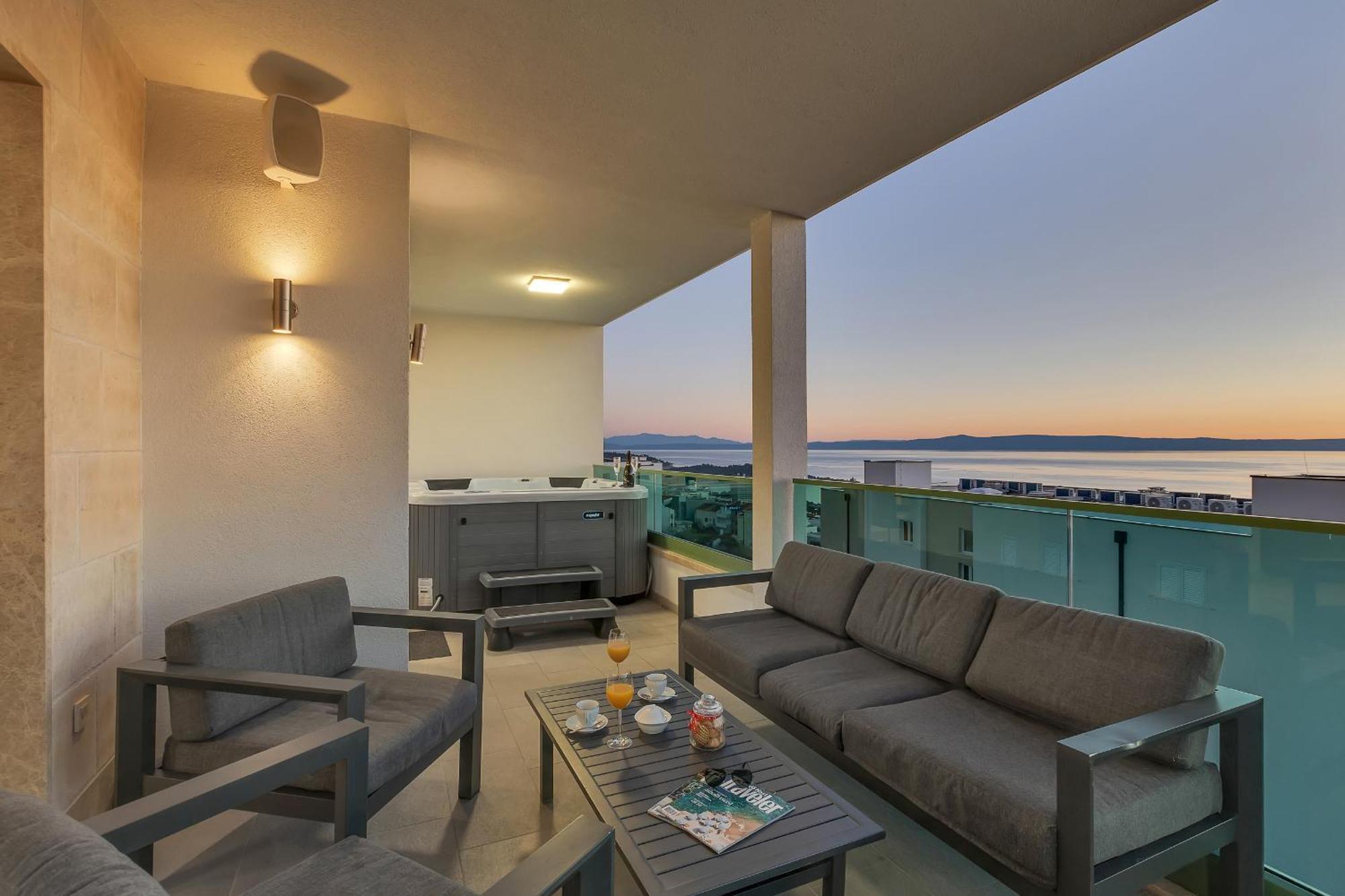 Exclusive Penthouse Big Blue With Private Jacuzzi Appartement Makarska Buitenkant foto