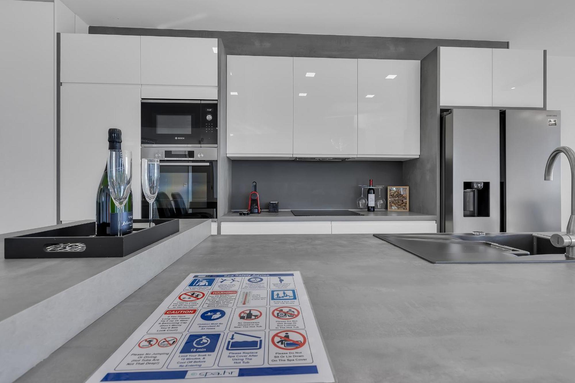 Exclusive Penthouse Big Blue With Private Jacuzzi Appartement Makarska Buitenkant foto