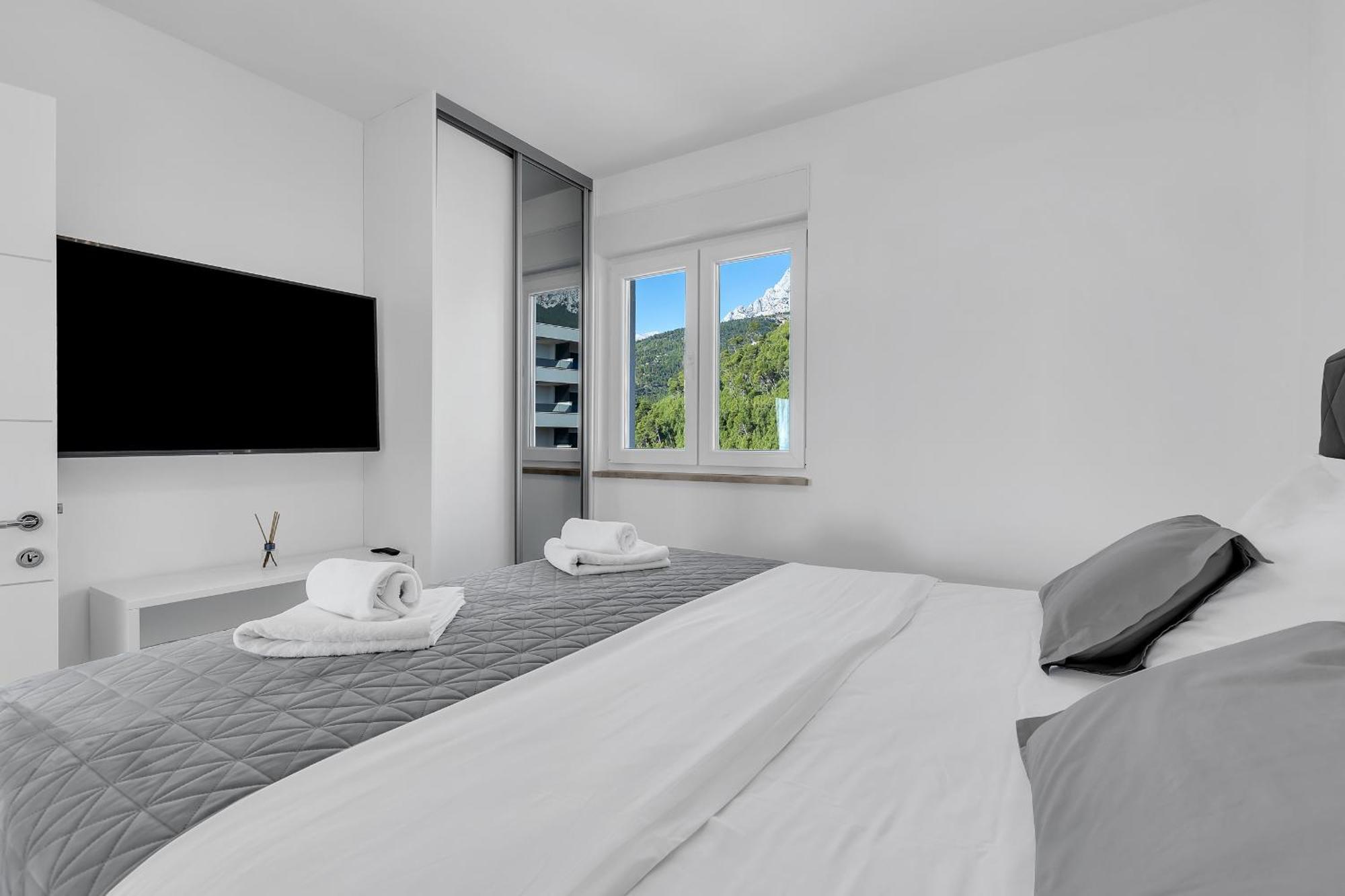 Exclusive Penthouse Big Blue With Private Jacuzzi Appartement Makarska Buitenkant foto