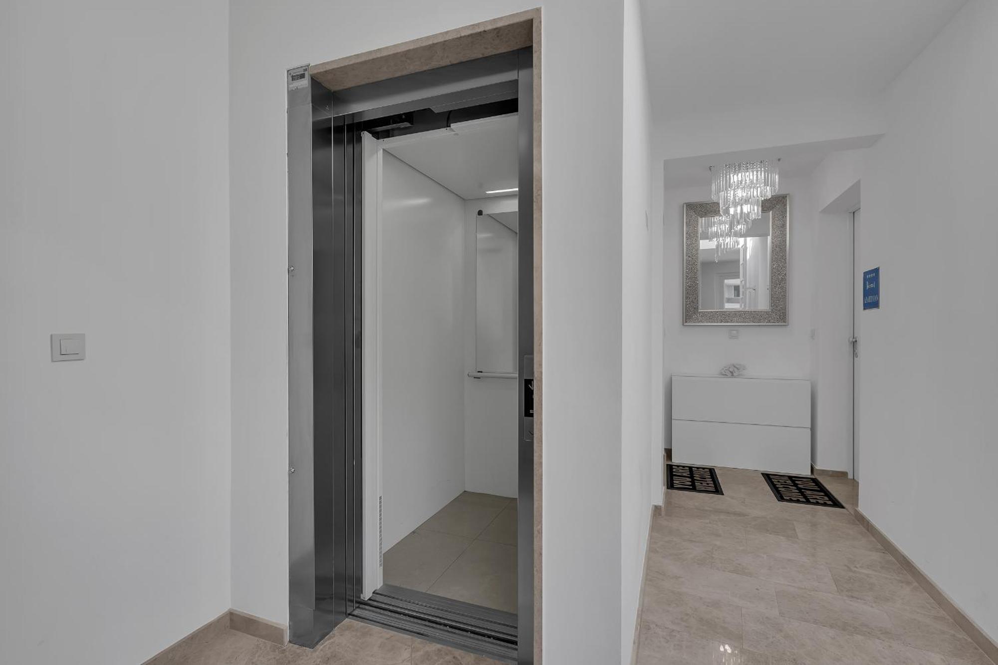Exclusive Penthouse Big Blue With Private Jacuzzi Appartement Makarska Buitenkant foto