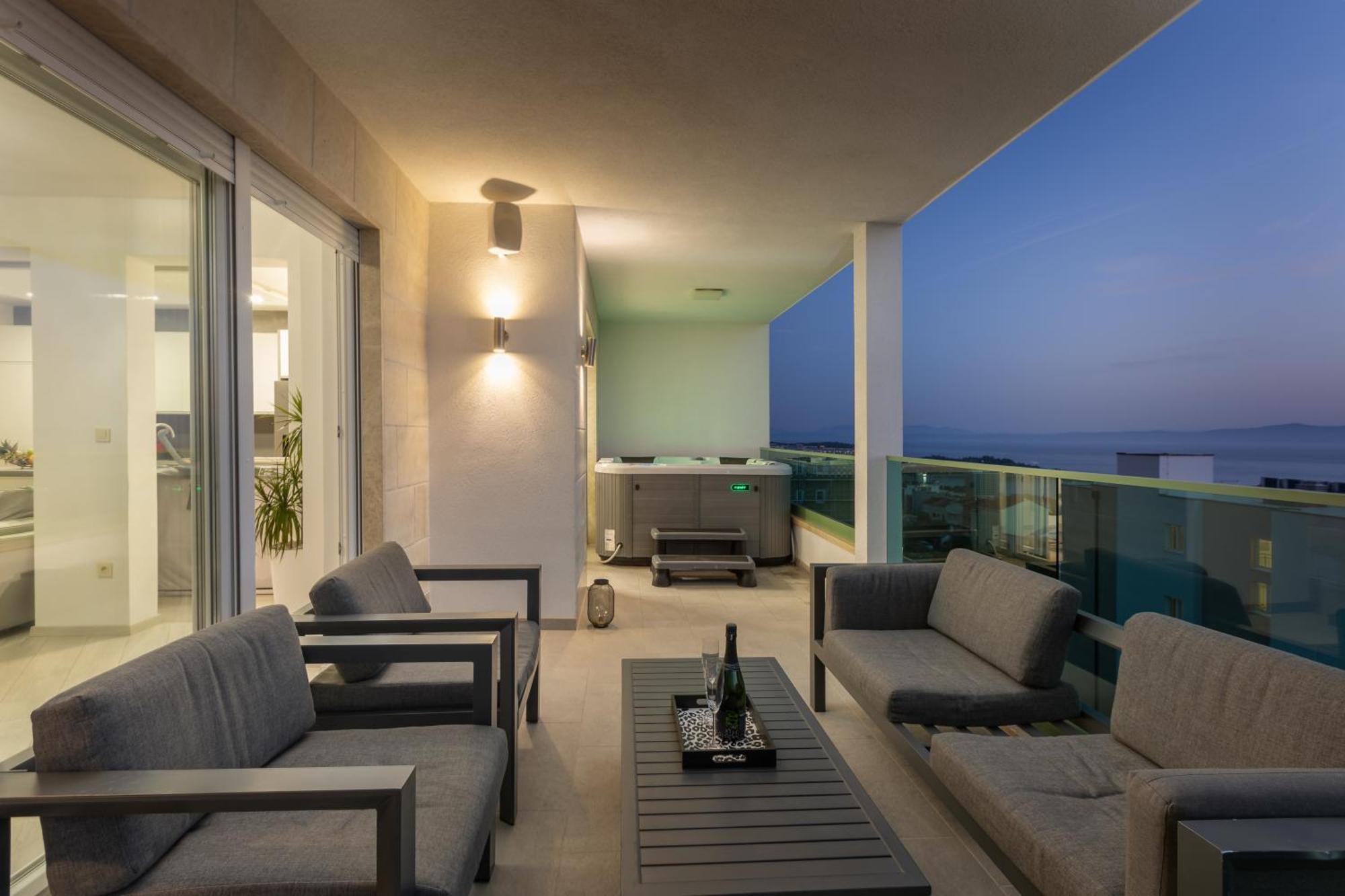 Exclusive Penthouse Big Blue With Private Jacuzzi Appartement Makarska Buitenkant foto