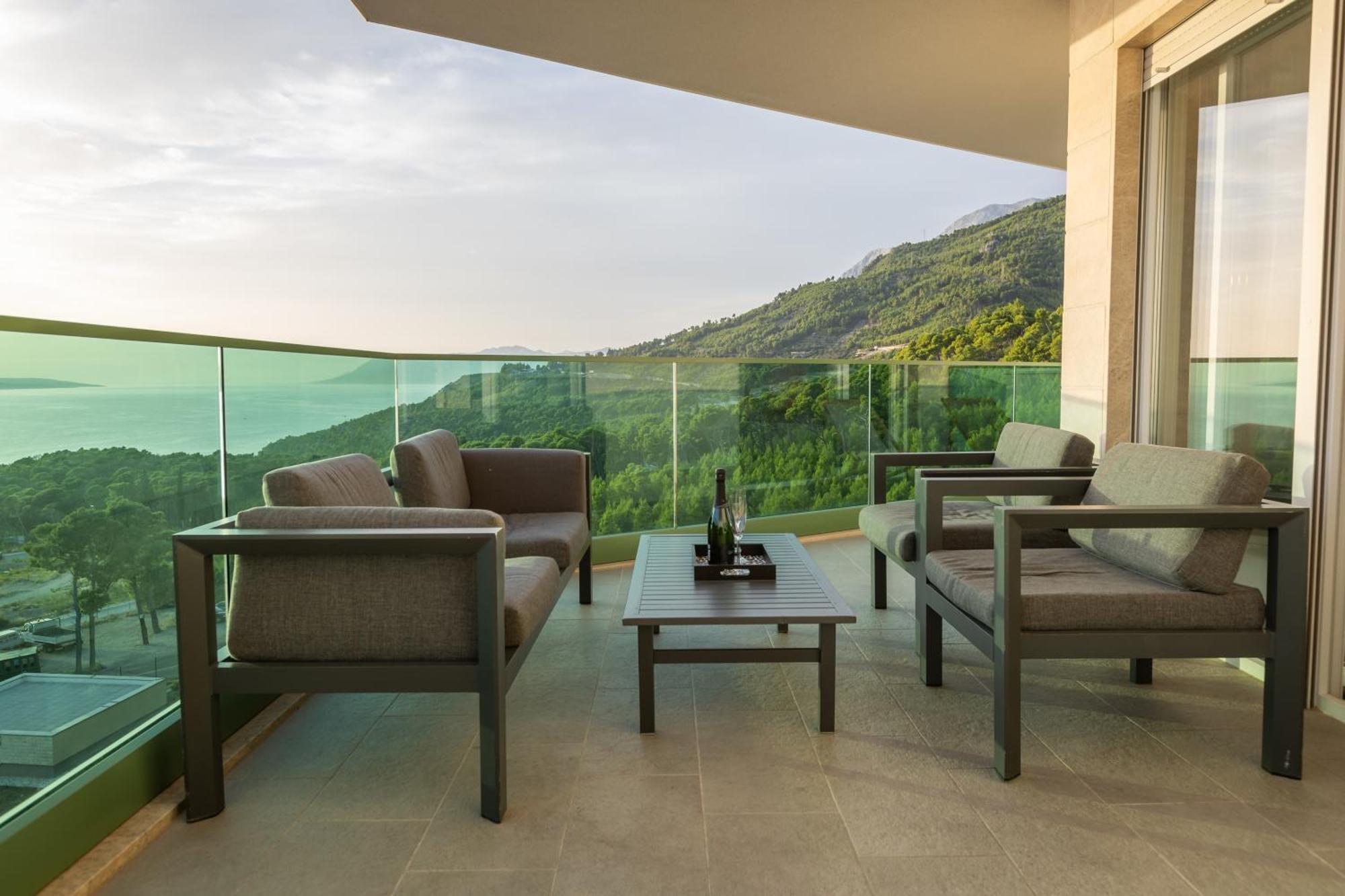 Exclusive Penthouse Big Blue With Private Jacuzzi Appartement Makarska Buitenkant foto